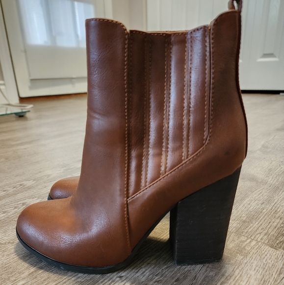 Call it Spring Cognac Brown Tan Heeled Booties 7.5 VGUC - Picture 1 of 5